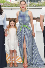 Ayline Aksoy-Etaix, Marion Cotillard Ayline Aksoy-Etaix, Marion Cotillard